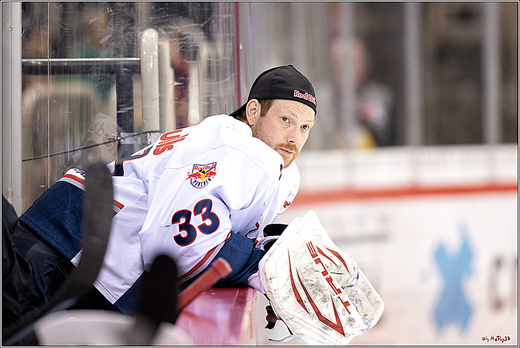 PENNY DEL Viertelfinale 4. Spiel; Duesseldorfer EG - Red Bull Muenchen; Duesseldorf, 16.04.2022